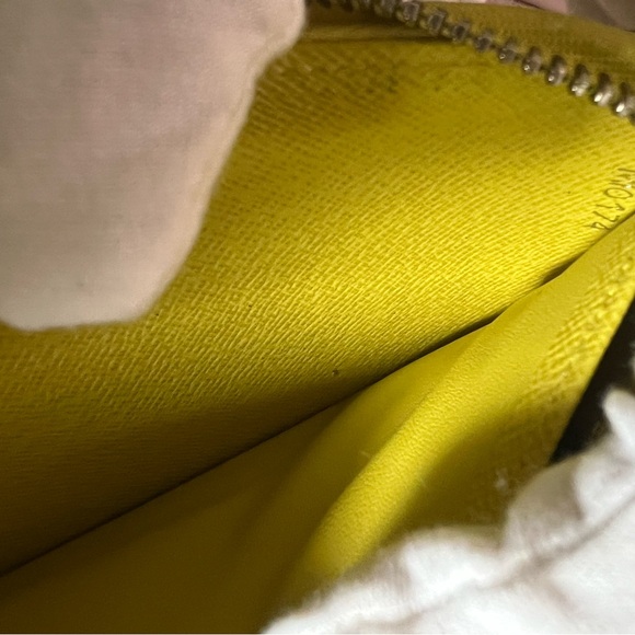 Elegant Yellow LV EPI Women's Zippy Wallet - Picture 9 of 14